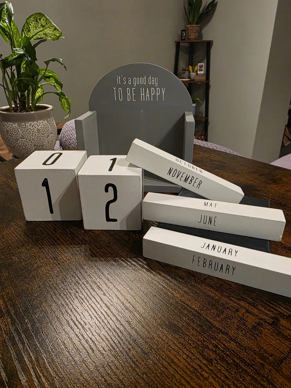 Wooden It's a Good Day Perpetual Desk Calendar - Gray and White